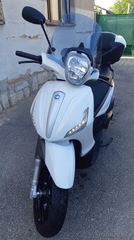 Piaggio Beverly 350 Sport Touring (2018) - ABS/ASR - 6