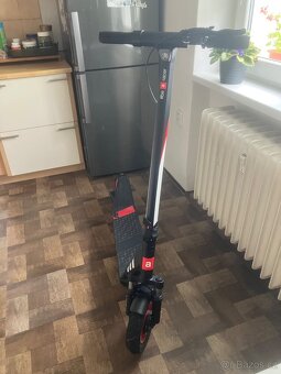 Elektrická koloběžka Aprilia eSR2 - 6