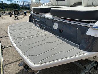 REGAL LS4 + VOLVO PENTA V8 350 HP + vlek WICK - 6