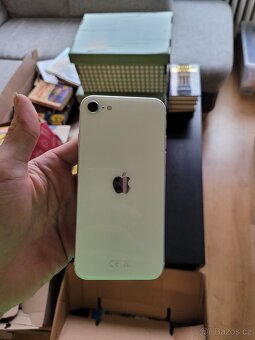iPhone SE 2020 64 GB - 6