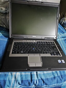 Prodám notebook Dell - 6