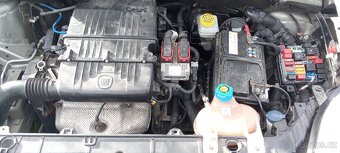 FIAT GRANDE PUNTO 1.4 57kw poloautomat DUALOGIC r.v.2008 S - 6