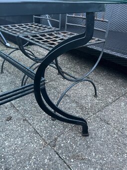 Masivní kovaný zahradní set - stůl plus 4 židle - 6