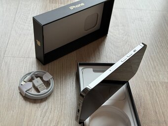 Apple iPhone 13 Pro 256 Gb Grafitově Šedý, Baterie 100%, TOP - 6