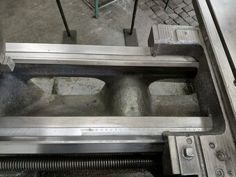 SOUSTRUH hrotový TOS - SU 28 - 6