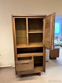 Dubová masivní vitrína/skříň - Master - 6