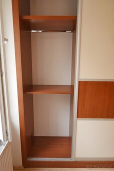 Vestavěná skříň - 6
