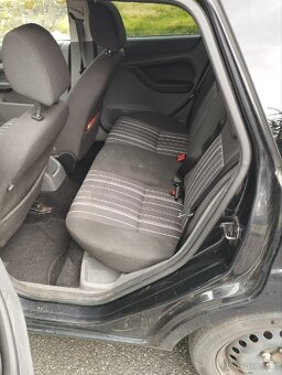 Ford Focus 1.6. 74 kW/LPG - 6