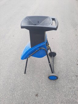 Prodám drtič větví / štěpkovač ALKO 2400R - 6