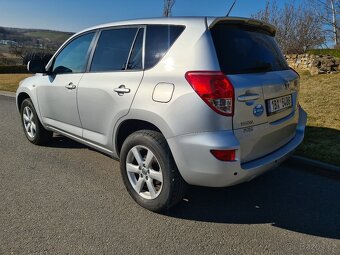 Toyota Rav4 2,0 VVT-i 112kW 4x4 NAVI - 6