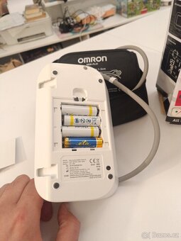 Digitální tlakoměr OMRON M6 Comfort, Praha, TOP stav - 6