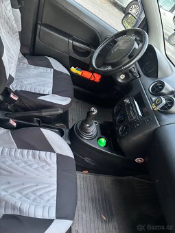 Ford Fiesta 2004 - 6