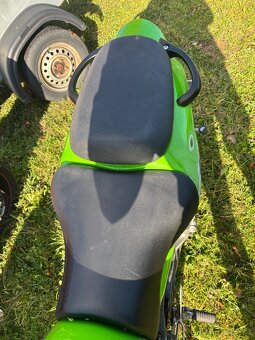 Rozprodam Kawasaki Zx9R Ninja 00-03 na nahradni dily. - 6