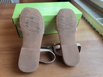 Dámské / dívčí sandály zn. Graceland vel. 37 - 6