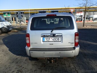 Dodge Nitro 2.8 CRD SXT 4x4 - 6