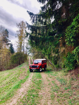 Land Rover Defender 90 - 6