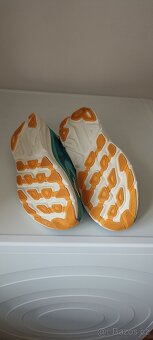 Běžecké boty Hoka Clifton 9, UK-8,5 EU- 42 2/3 - 6