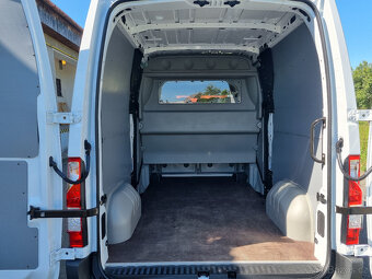 Prodám zánovní Renault Master 7míst - 6