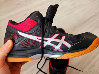 Volejbalové boty Asics 1071A036, vel. 44 - 6
