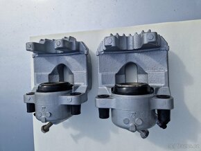 E91 330xd N57 zadní třmeny po repasu - 6