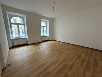 Byt 4+1 (154 m2) s velkou šatnou a spíží - 6