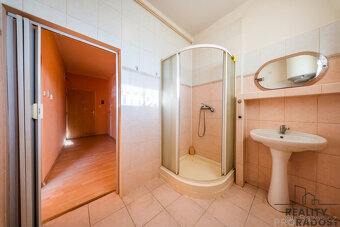 Prostorný byt 2 + kk v Bzenci - 6