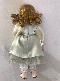 Různé panenky - 6