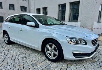 VOLVO V60 2.0D3 5VÁLCE AUTOMAT-NAVI-PDC-LED-156tkm - 6