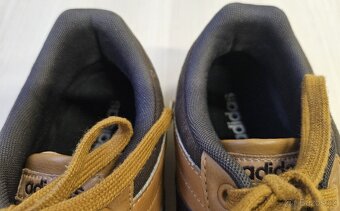 Prodám boty Adidas hnědé velikost 43 - pěkný stav - 6