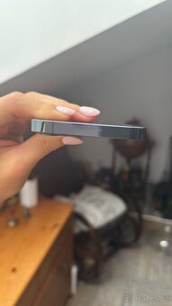 Modrý iPhone 12 pro - 6