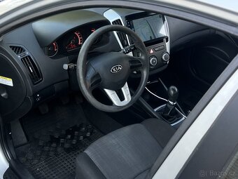 Kia Ceed - 6