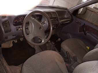 nissan terrano - 6