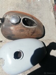 Jawa, ČZ,  kývačka nádrž  šedá - 6