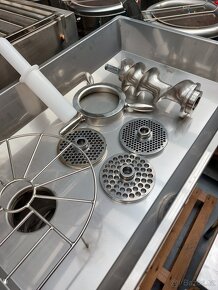 Mlýnek na maso 42 Řeznický vlček, Řezačka masa 42 - 6