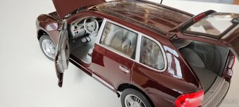Porsche Cayenne S 1/18 - 6