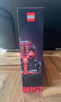 Nové Lego Technic 42207 Auto Ferrari SF-24 F1 - 6