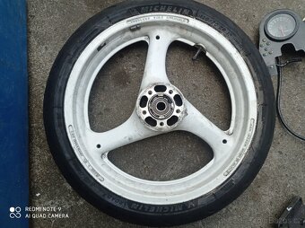 Suzuki GSXR 750,1100 - 6