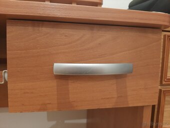 Psaci stul s uloznym prostorem - 6