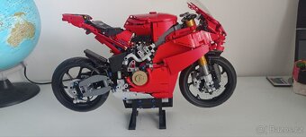 Lego TECHNIC 42202 Panigale V4S Ducati motorka. - 6