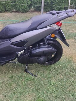 Yamaha N-Max 155 - 6