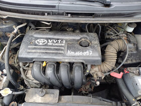 Toyota Corolla Verso 1.8 VVT-i ( 1ZZ-FE ) 99kW r.2002 šedá - 6