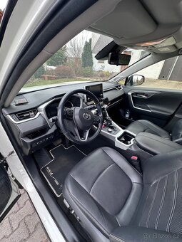 Toyota Rav 4 Hybrid plná výbava JBL, střešní okno tažné - 6