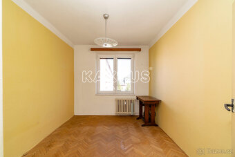 Prodej bytu 3+1 (63 m2) s prostorným balkónem, os. vlastnic - 6