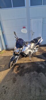 Suzuki GSR 600 - 6