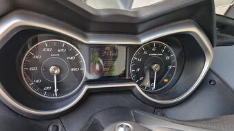 YAMAHA X-MAX 300 - 6