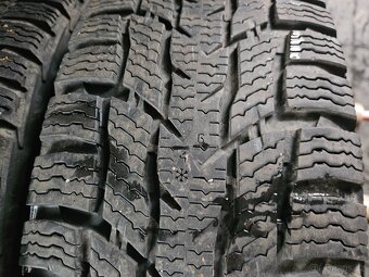 215/75R16C 116/114R  NOKIAN - 6