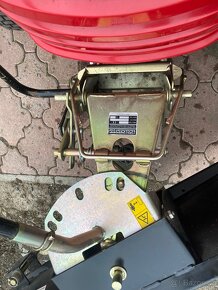 Zahradní traktor traktůrek HONDA 2417 HF HME - 6