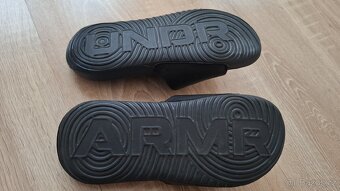 UNDER ARMOUR pantofle nazouváky velikost 32 - 6