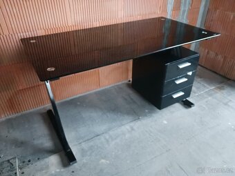 Kancelářský stůl černý skleněný - 6