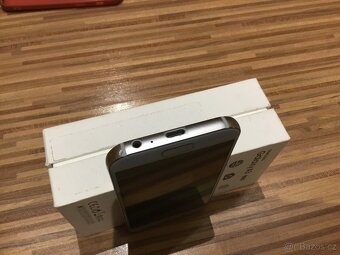 Samsung Galaxy A3 2017 - 6